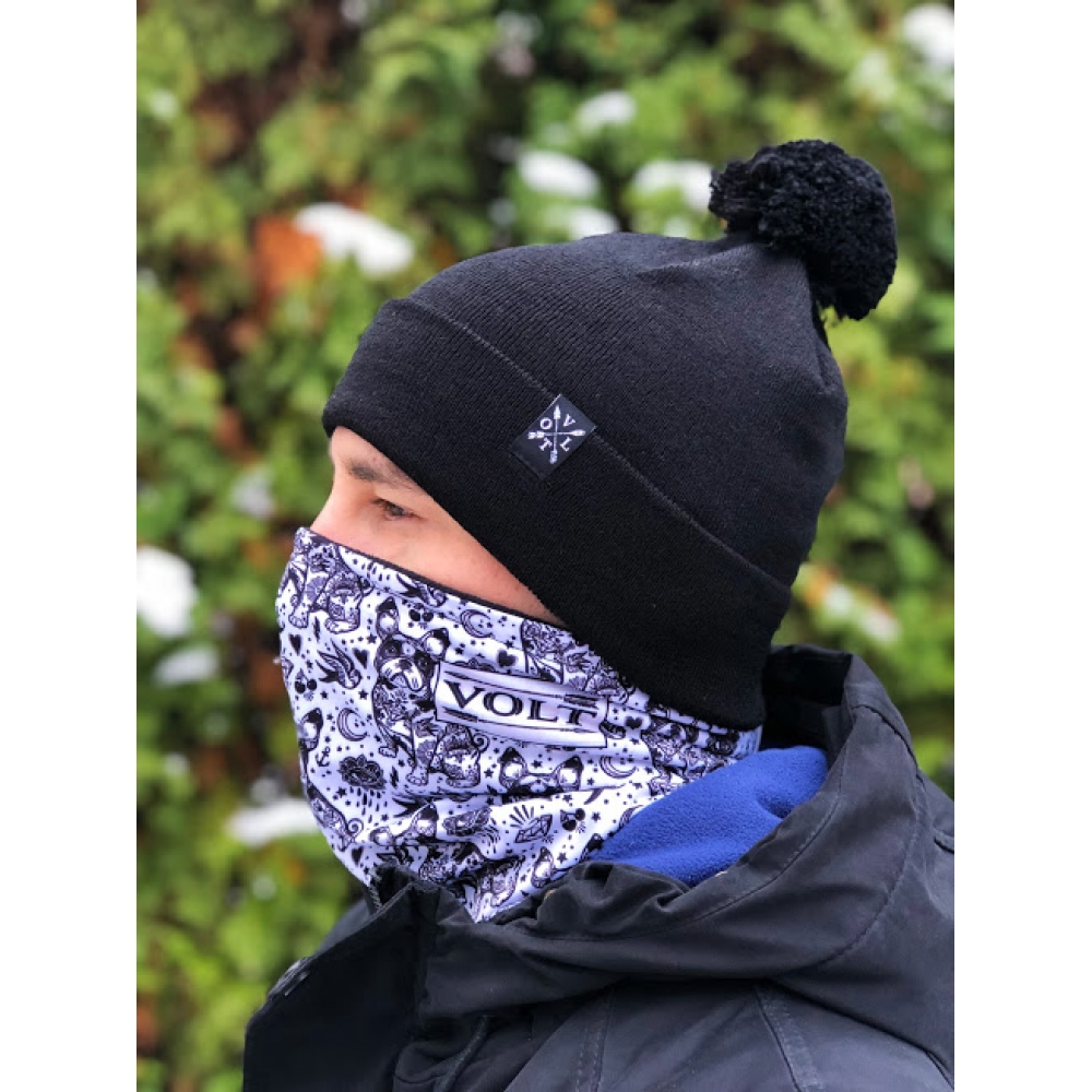 Шапка Volt POM Blk